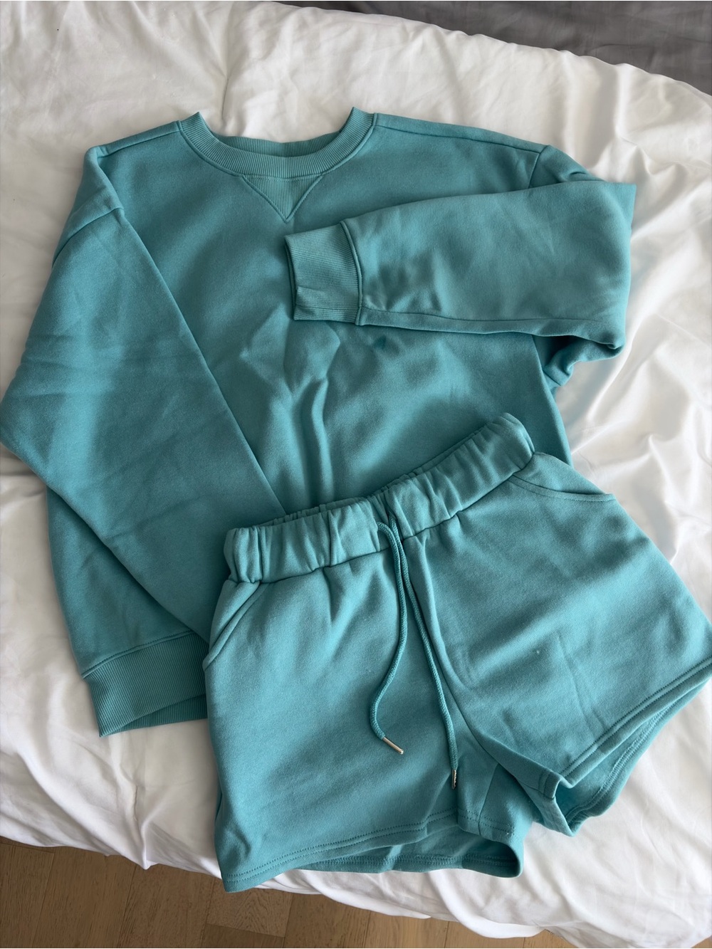 Zenana Outfitters Teal Pullover Sweatshirt